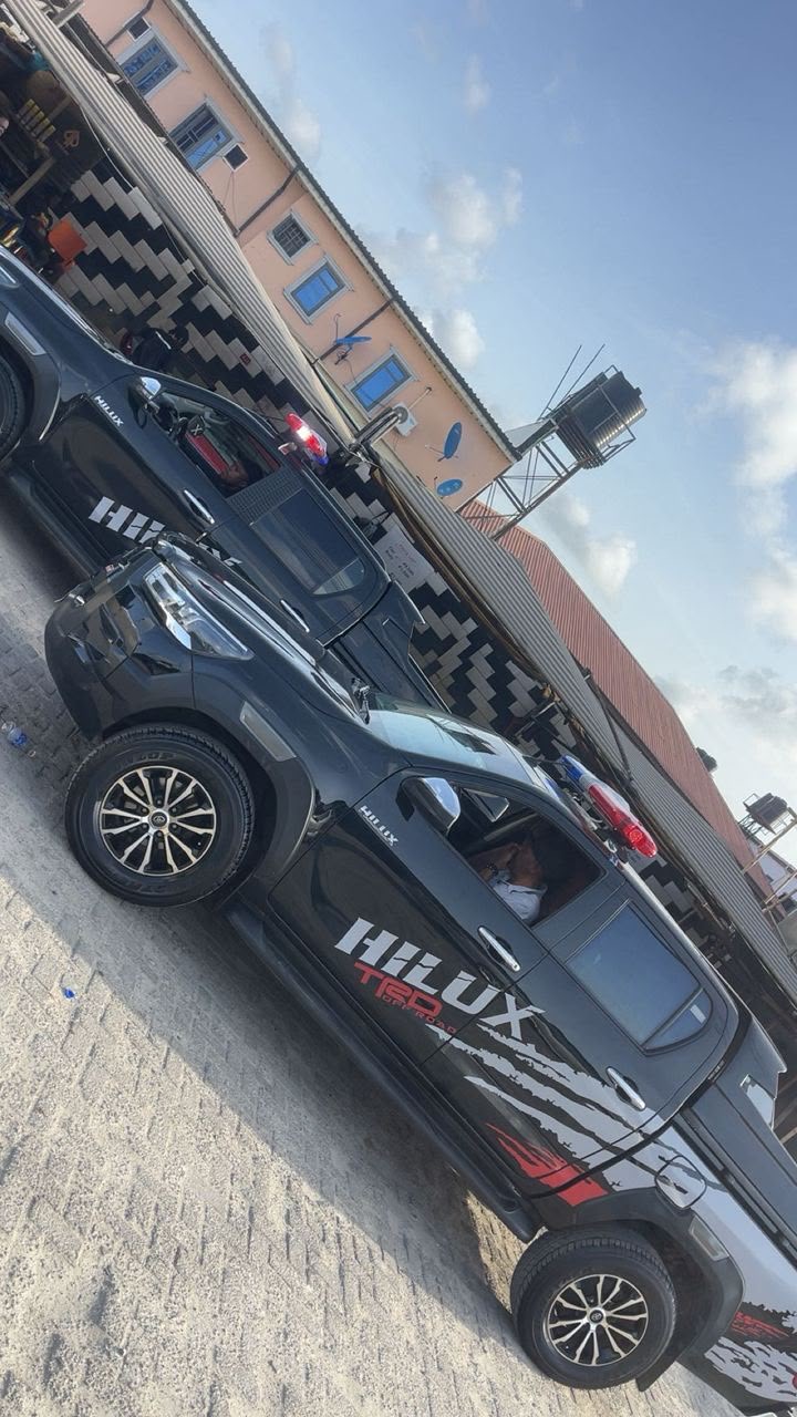 Toyota Hilux TRD Off Road Pickup, Black