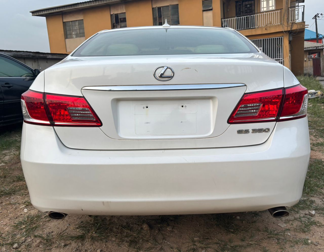 Lexus ES 350 White Sedan