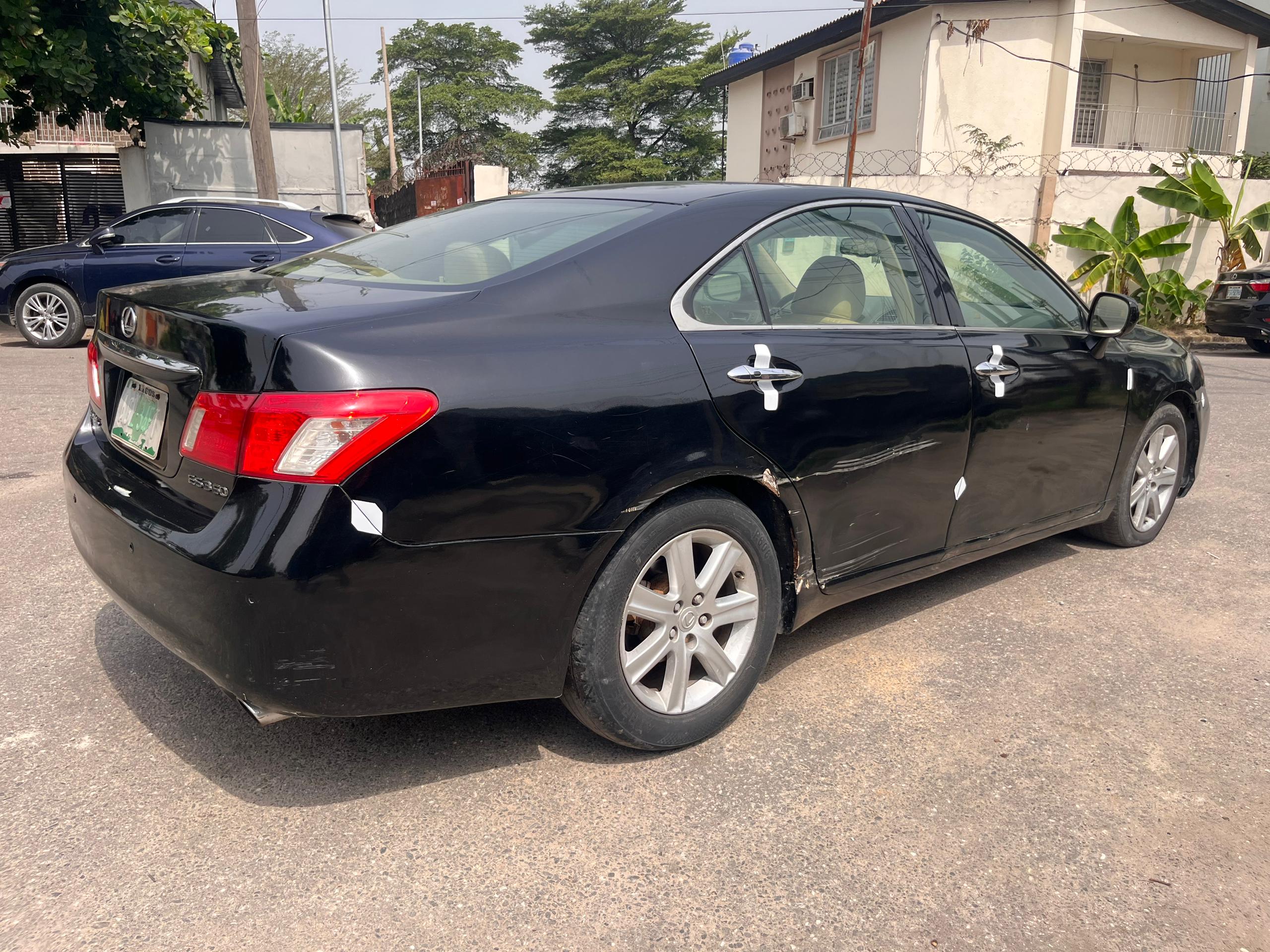 Lexus ES 350, Black Sedan — photo 6