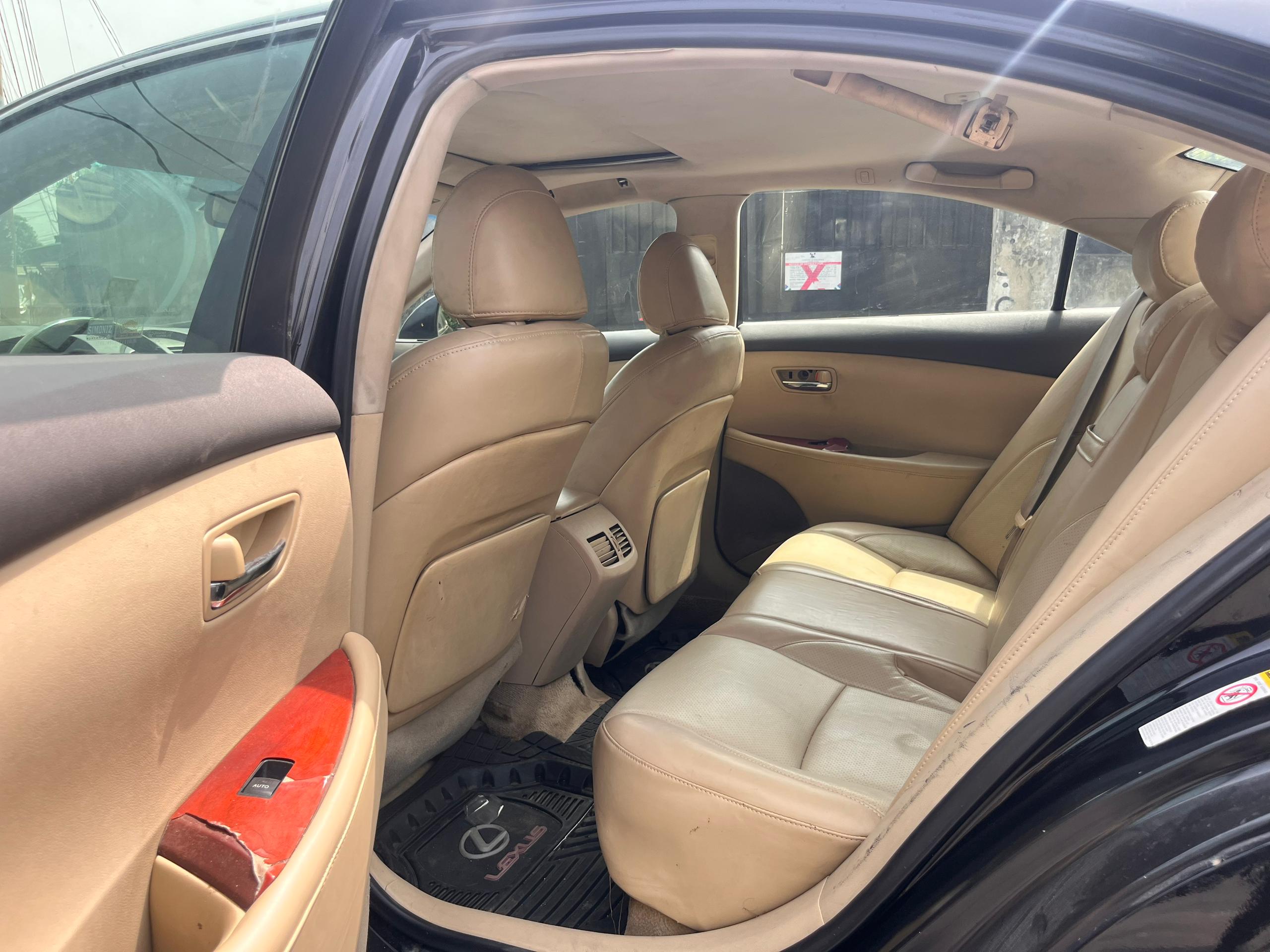 Lexus ES 350, Black Sedan — photo 7