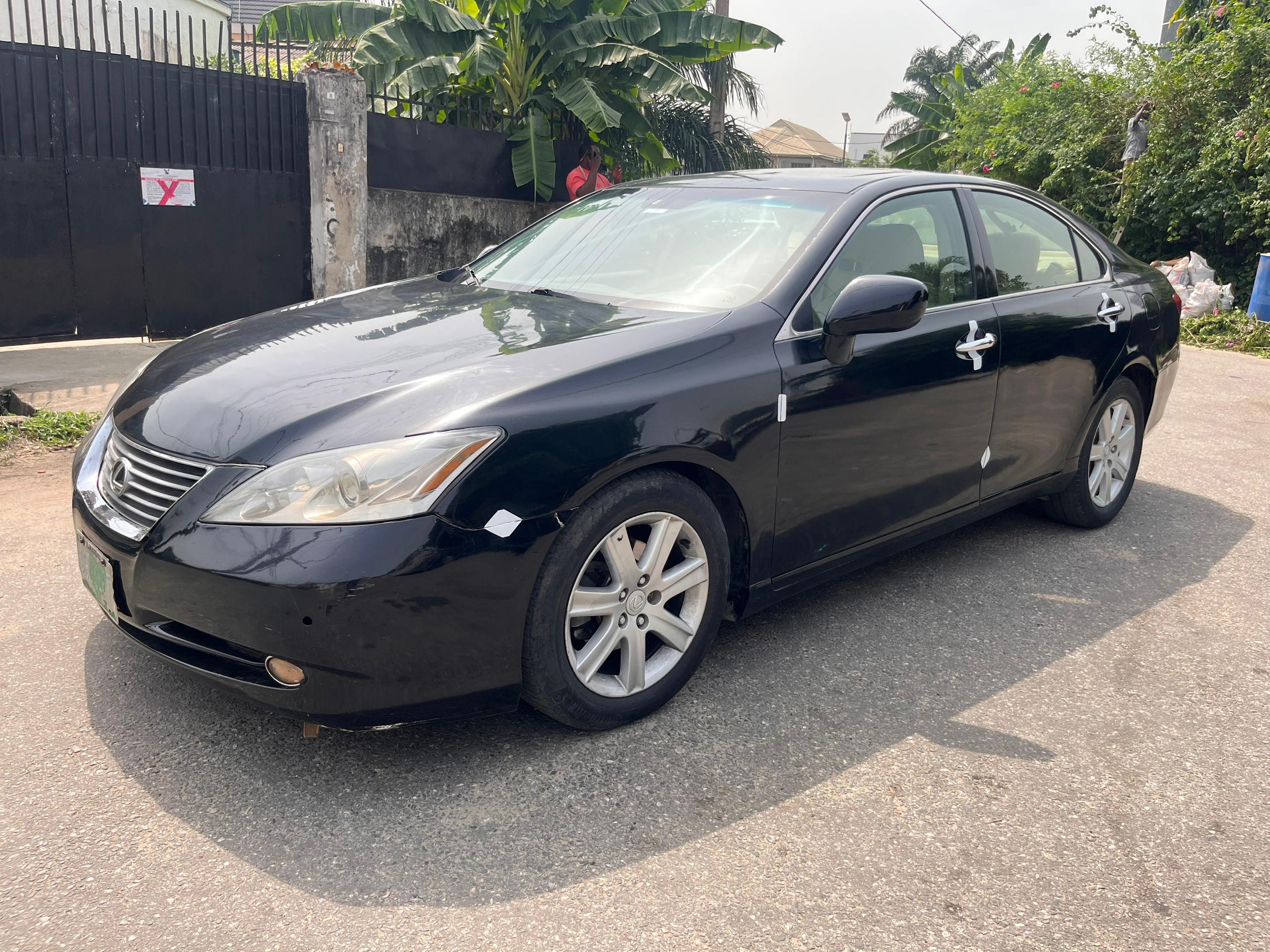 Lexus ES 350, Black Sedan — photo 8