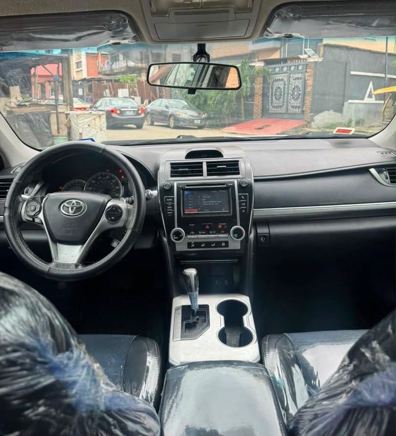 Toyota Camry SE White Sedan