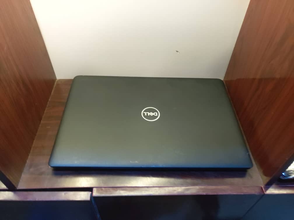 Dell 3500 Core i5|| 8th Gen|| 8Gb RAM|| 256Gb SSD|| 2Gb Graphics || keyboard backlight