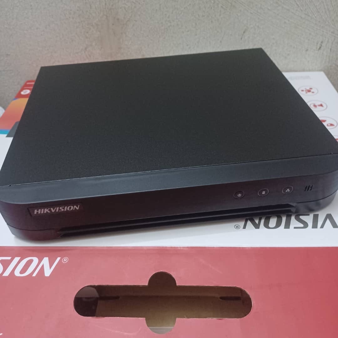 Hikvision DVR-208U-M1 8-ch 5 MP DVR Security Camera