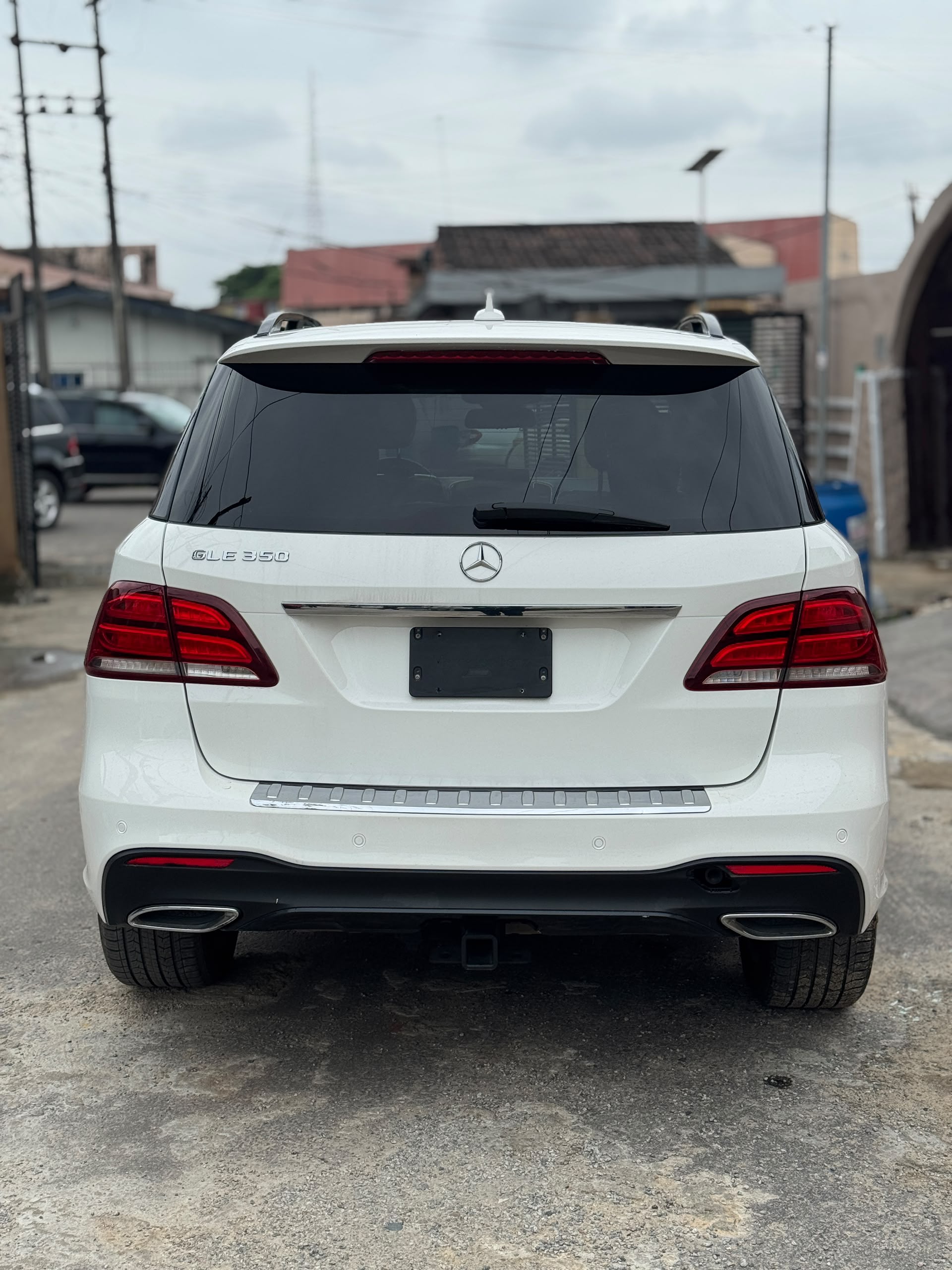 Mercedes-Benz GLE 350 White SUV for Sale — photo 6