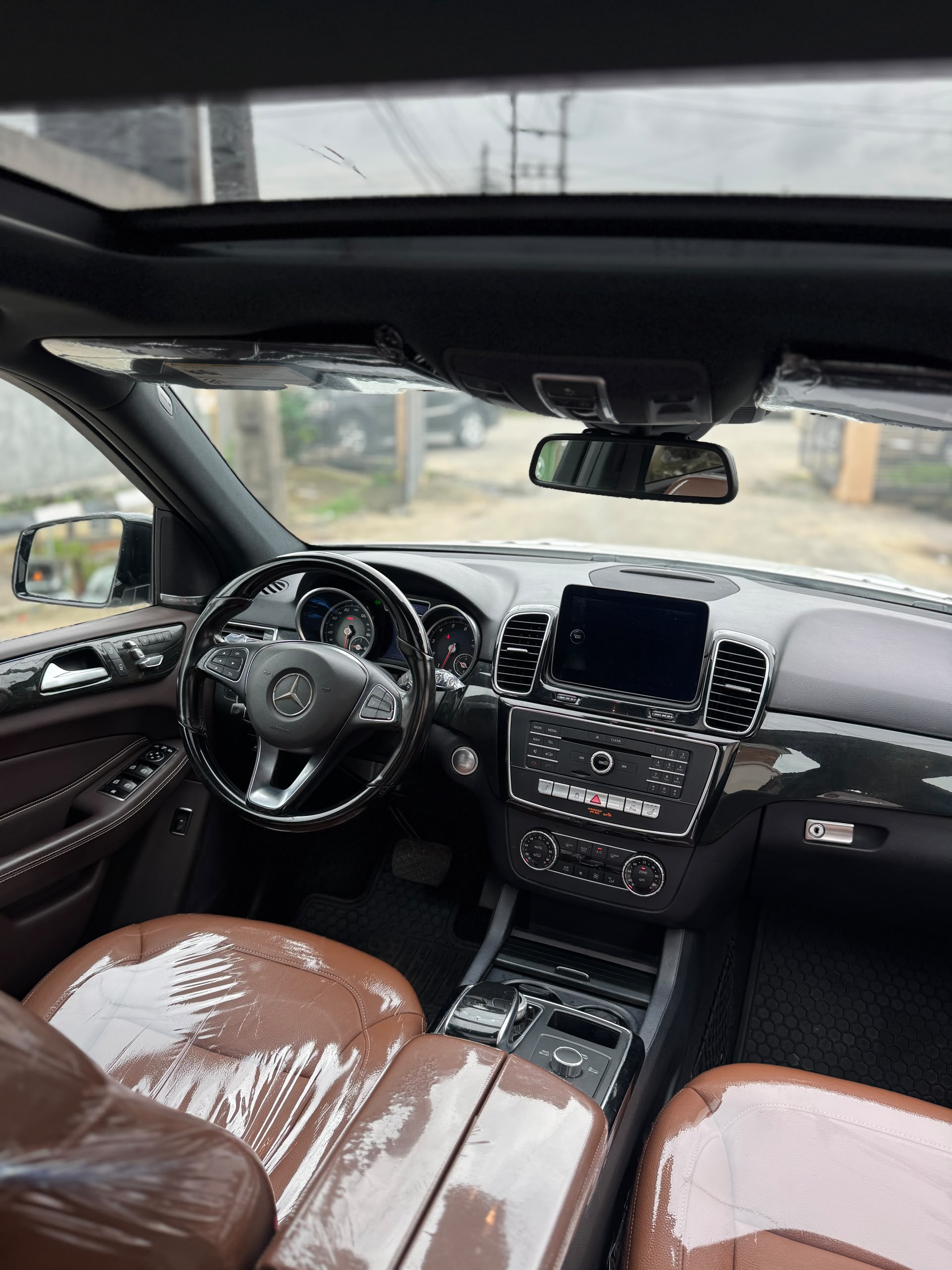 Mercedes-Benz GLE 350 White SUV for Sale — photo 9