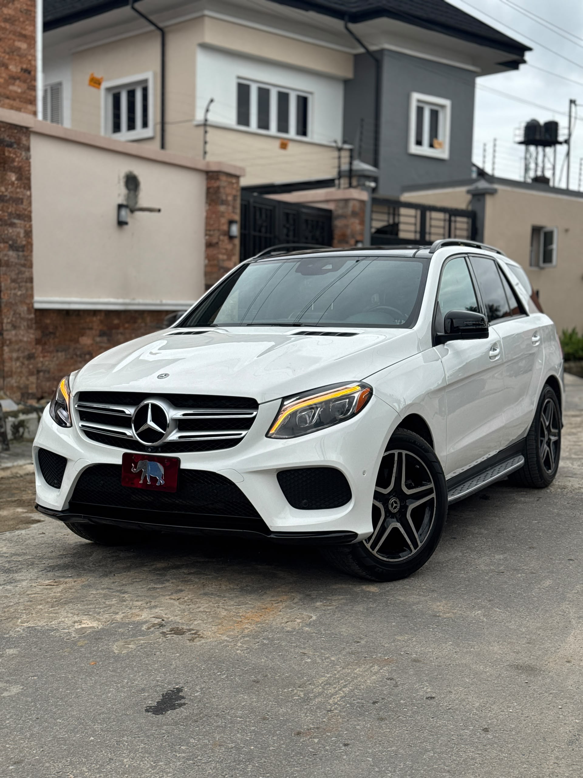 Mercedes-Benz GLE 350 White SUV for Sale — photo 10