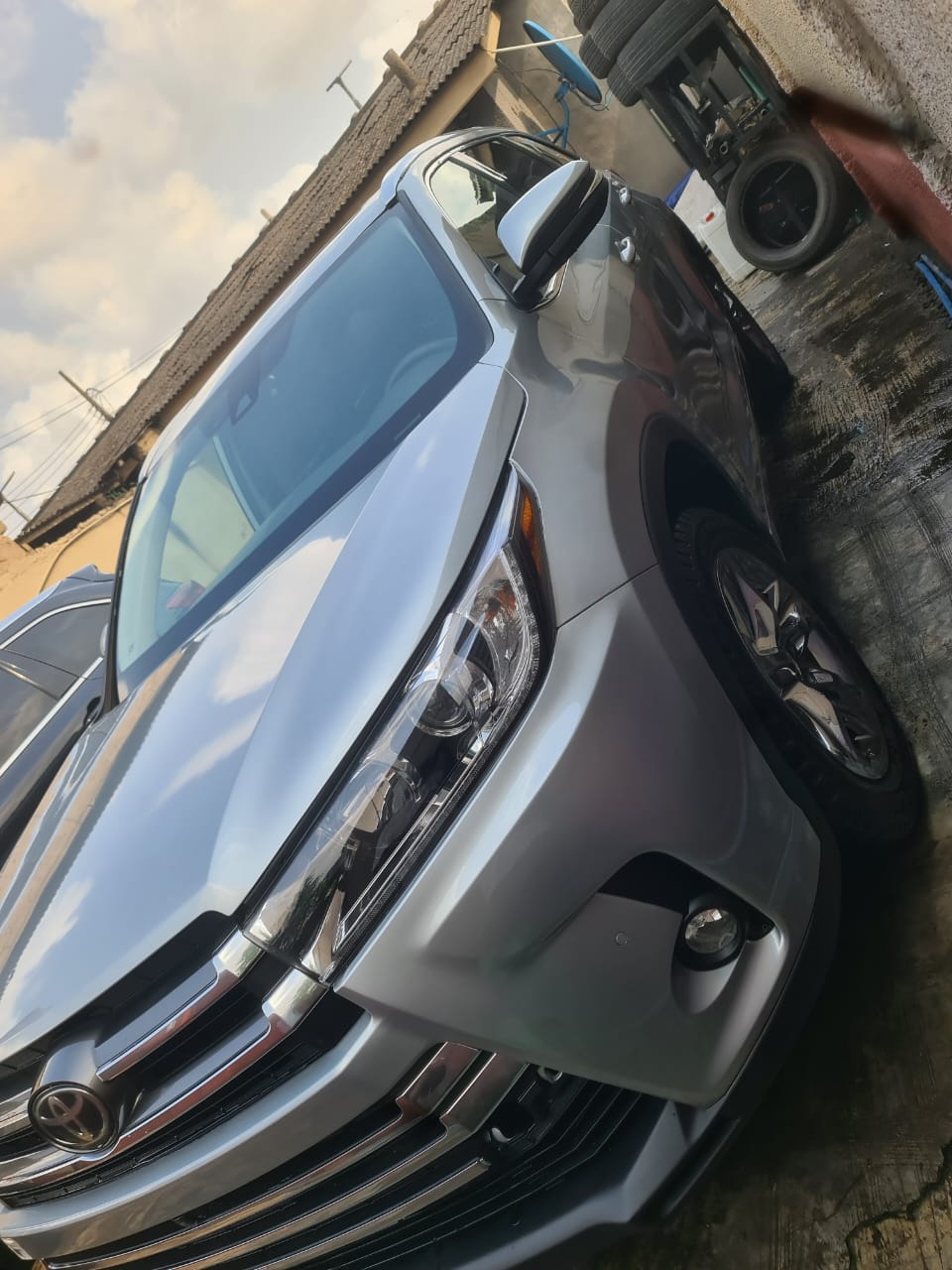 Toyota Highlander Silver SUV LIMITED EDITION — photo 7