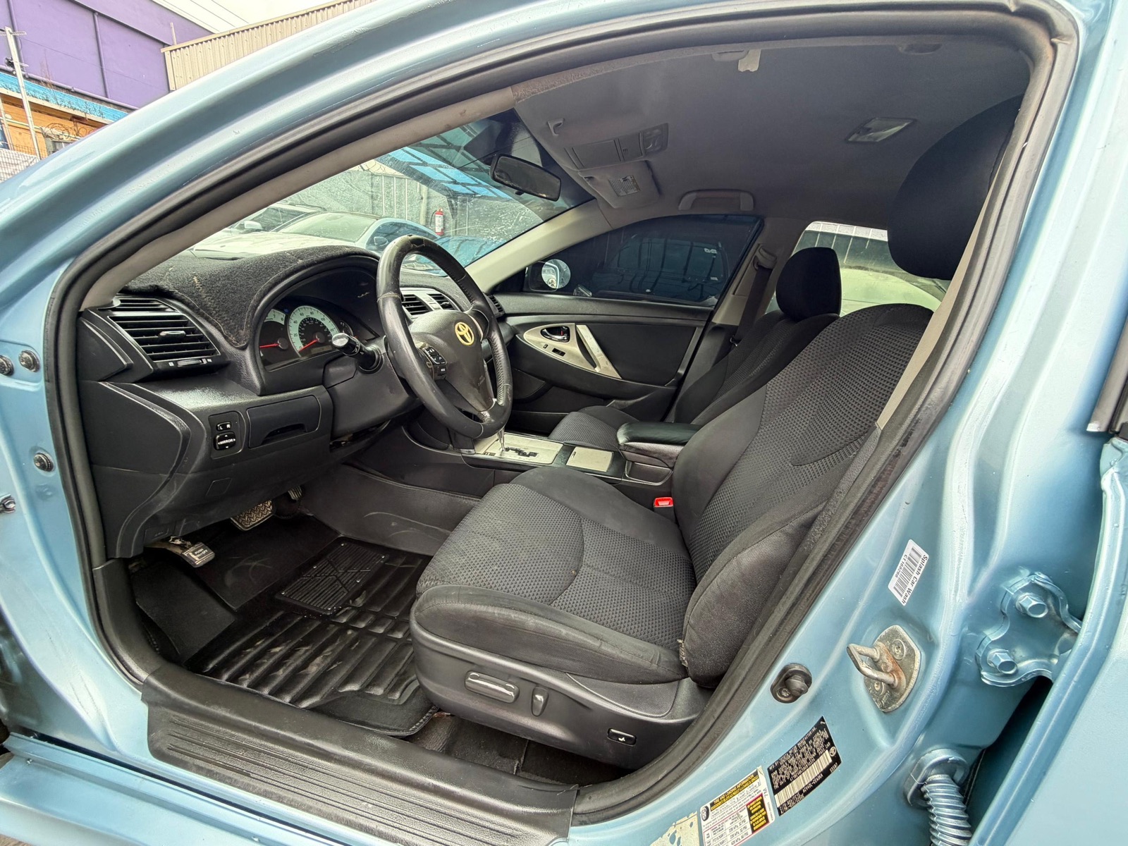 Fairly used 2009 Toyota Camry Blue Sedan with Alloy Wheels