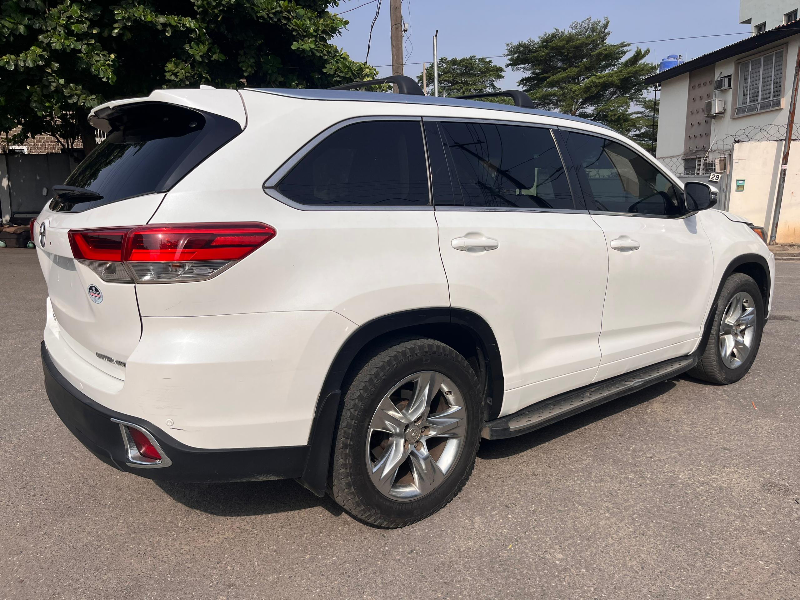 2016 TOYOTA HIGHLANDER SUV LIMITED EDITION AWD — photo 3
