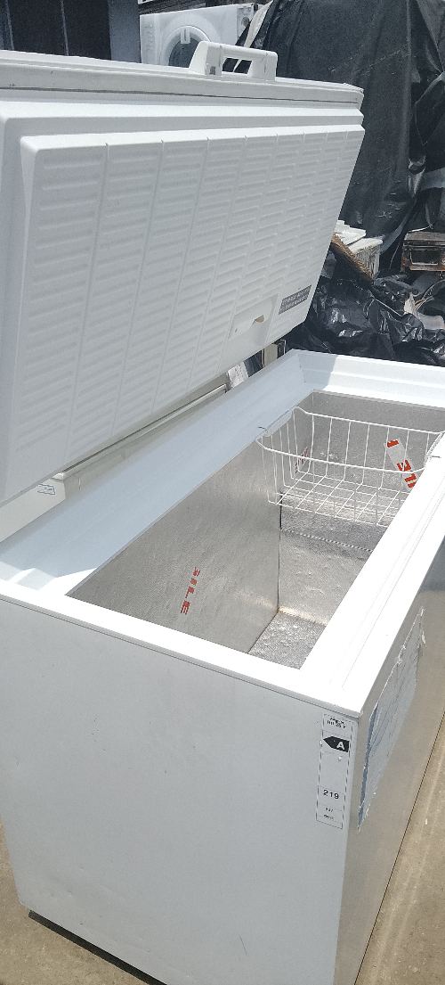 Deep freezer