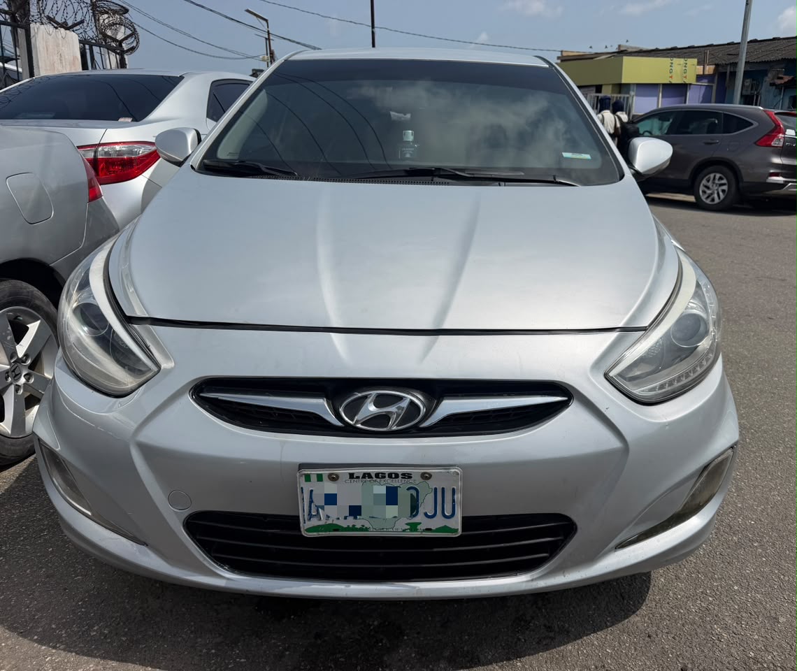 Hyundai Accent Silver Sedan
