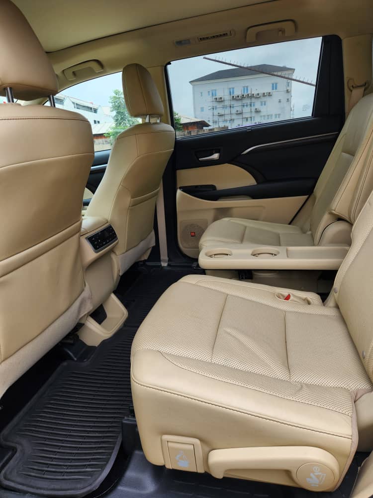 2015 Toyota Highlander Gold SUV for Sale — photo 9