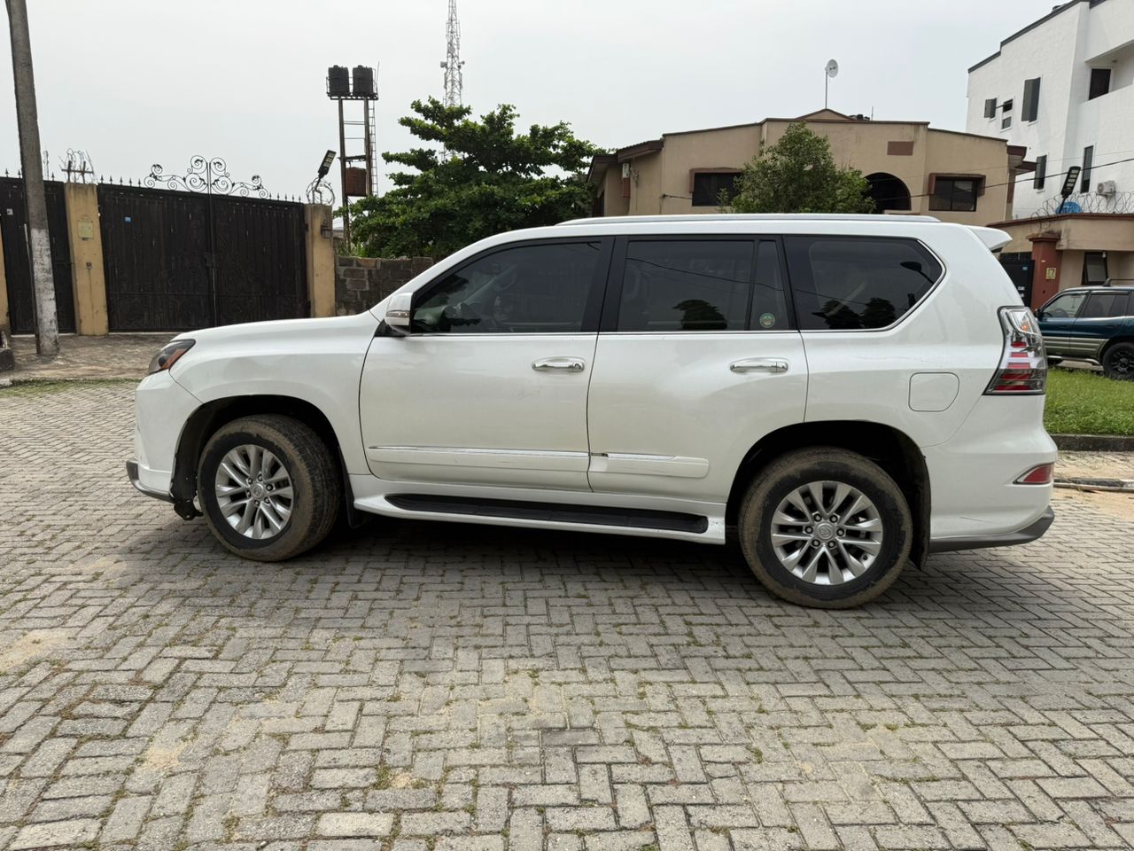 Lexus GX450, White SUV for Sale