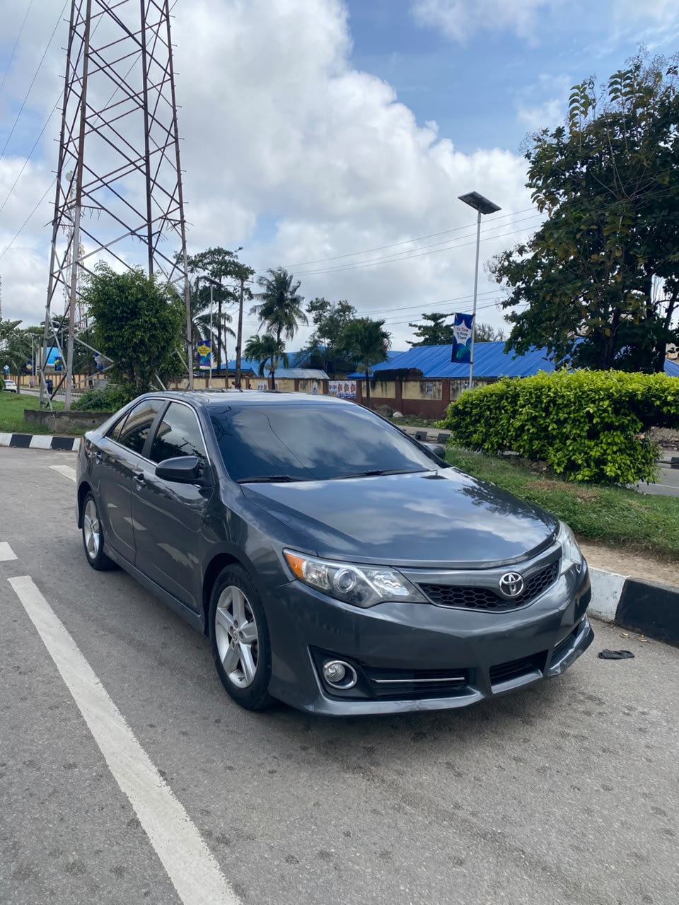 2013 TOYOTA CAMRY SE GRAY COLOR — photo 6