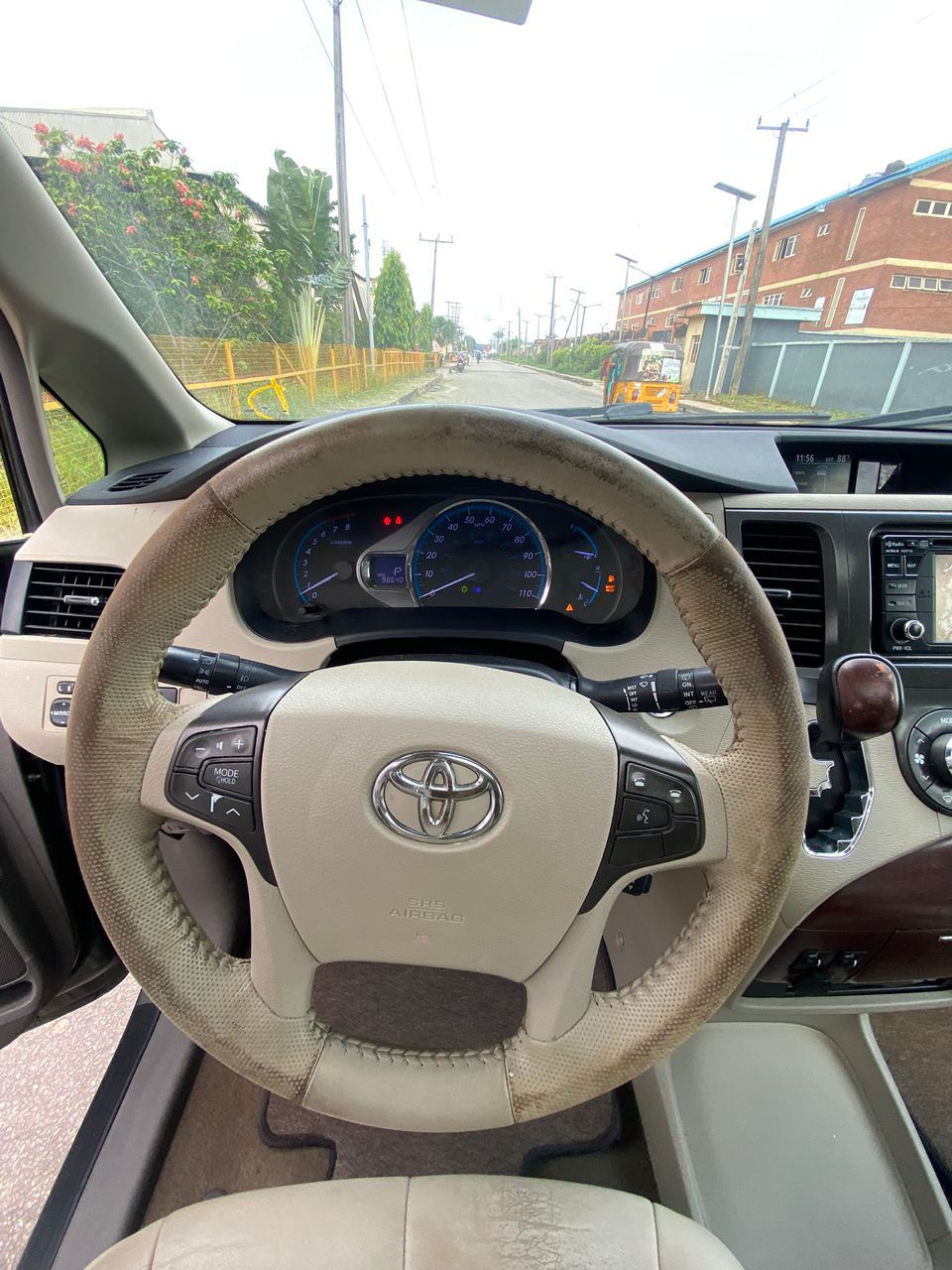 Toyota Sienna XLE AWD, Dark Grey Minivan