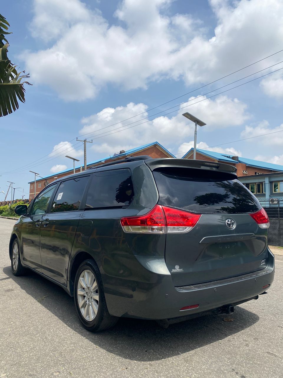 Toyota Sienna XLE AWD, Dark Grey Minivan