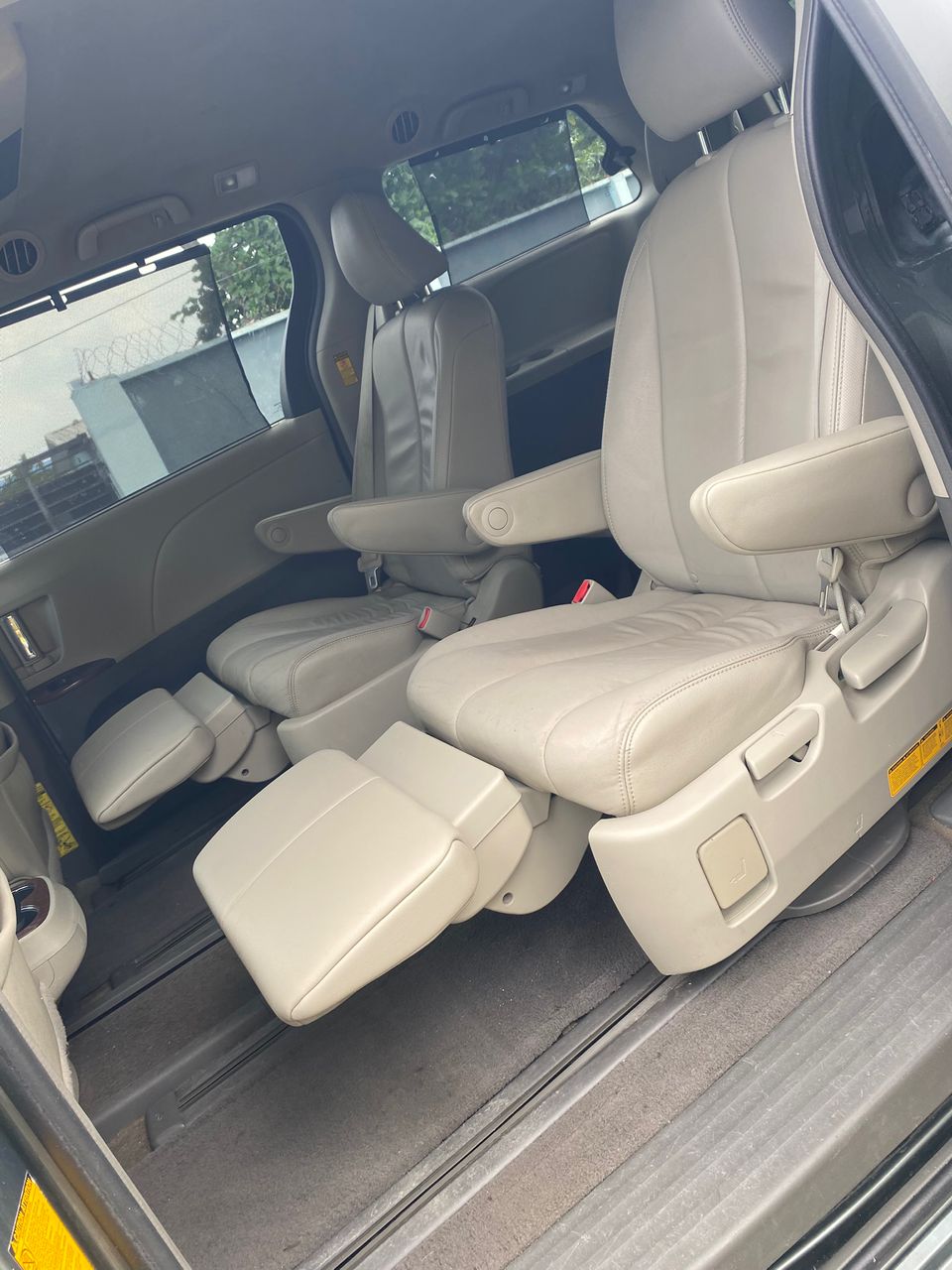 Toyota Sienna XLE AWD, Dark Grey Minivan