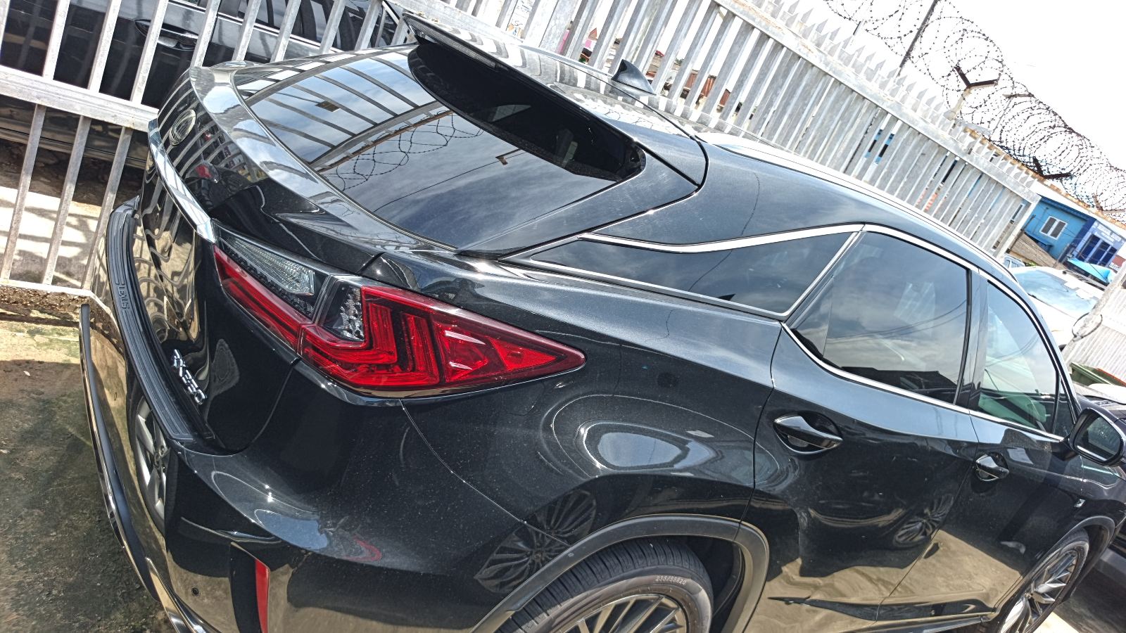 Lexus RX 350 F Sport, black on black SUV