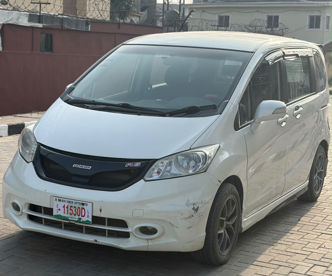 2014 Honda Freed RS White MPV with Sporty Body Kit