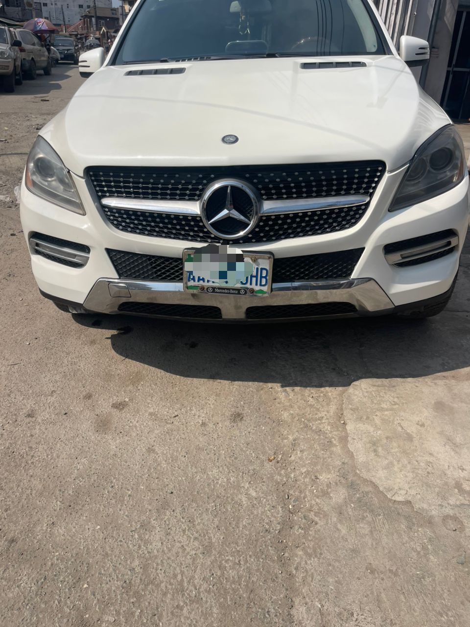 Mercedes-Benz ML 350 White SUV with Leather Interior ML350
