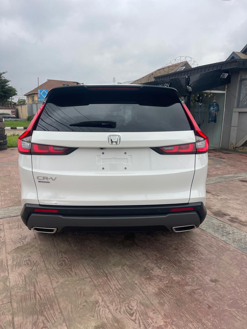Honda CR-V White SUV with Black Rims