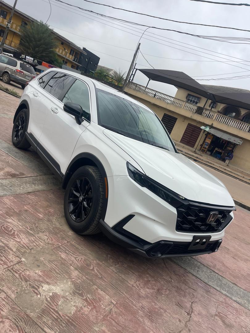 Honda CR-V White SUV with Black Rims