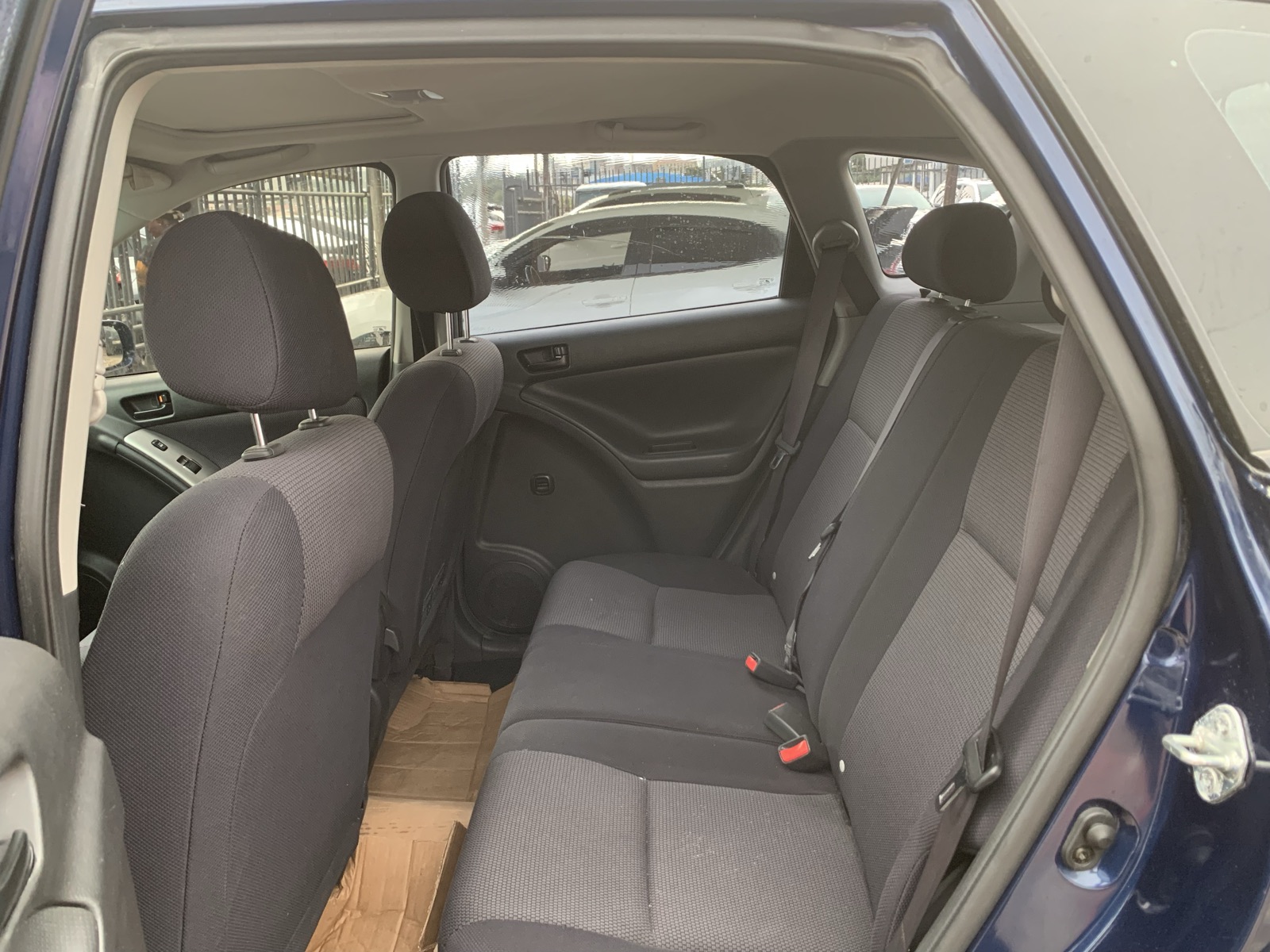 2006 Pontiac Vibe Blue Hatchback for Sale
