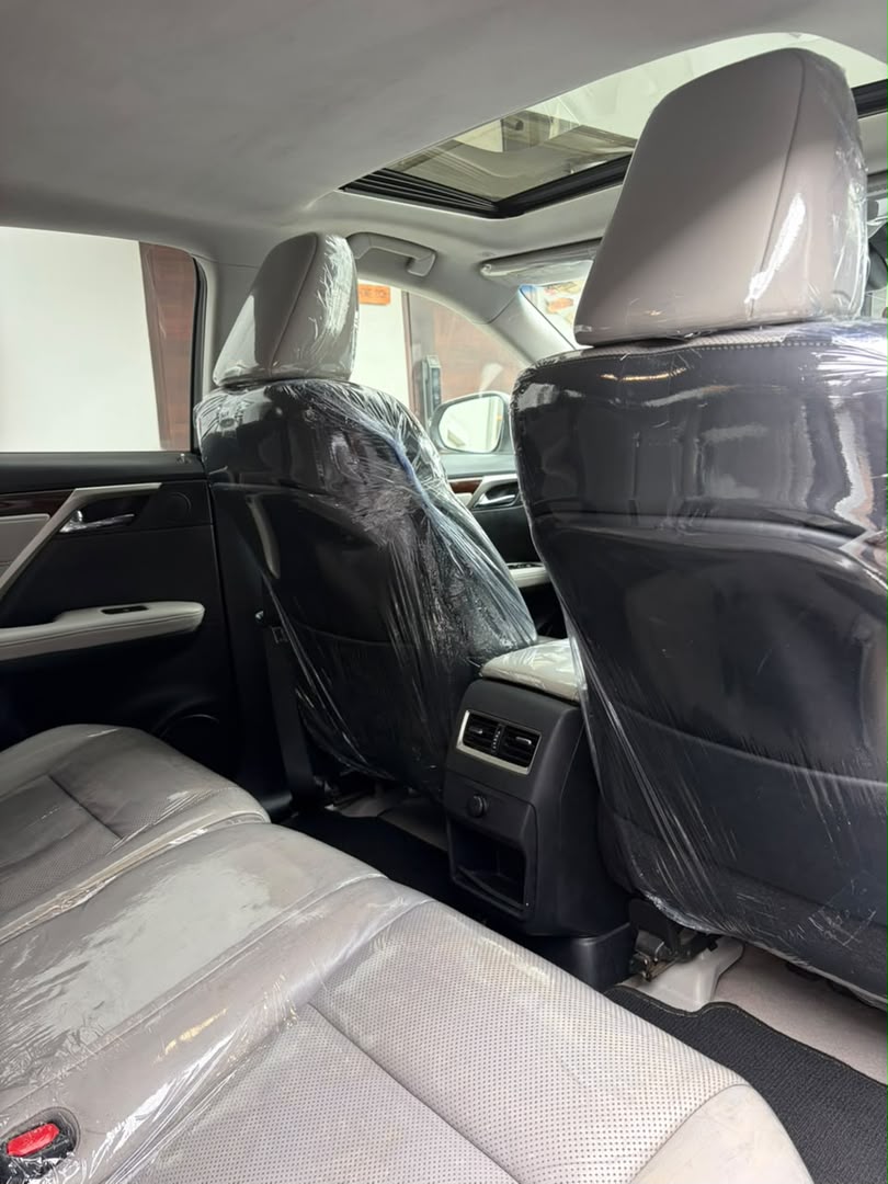 Lexus RX 350 White SUV — photo 3