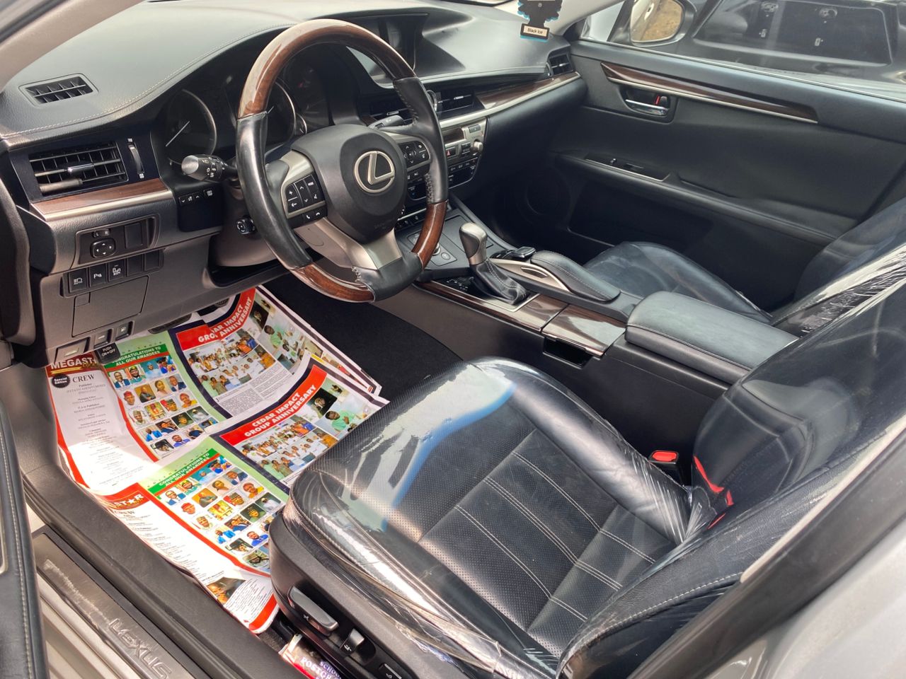 Lexus ES 350 Silver Sedan with Leather Interior