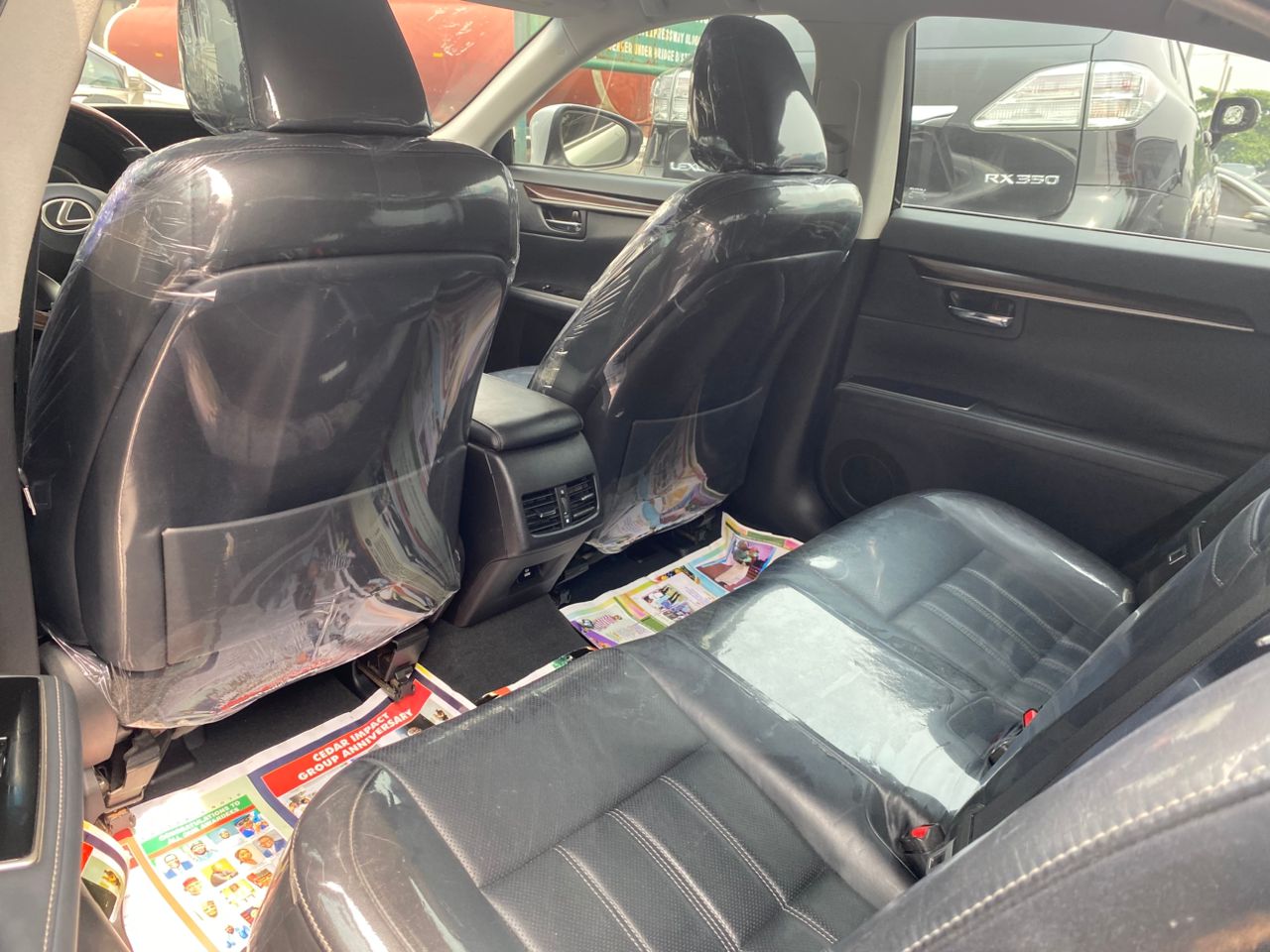 Lexus ES 350 Silver Sedan with Leather Interior