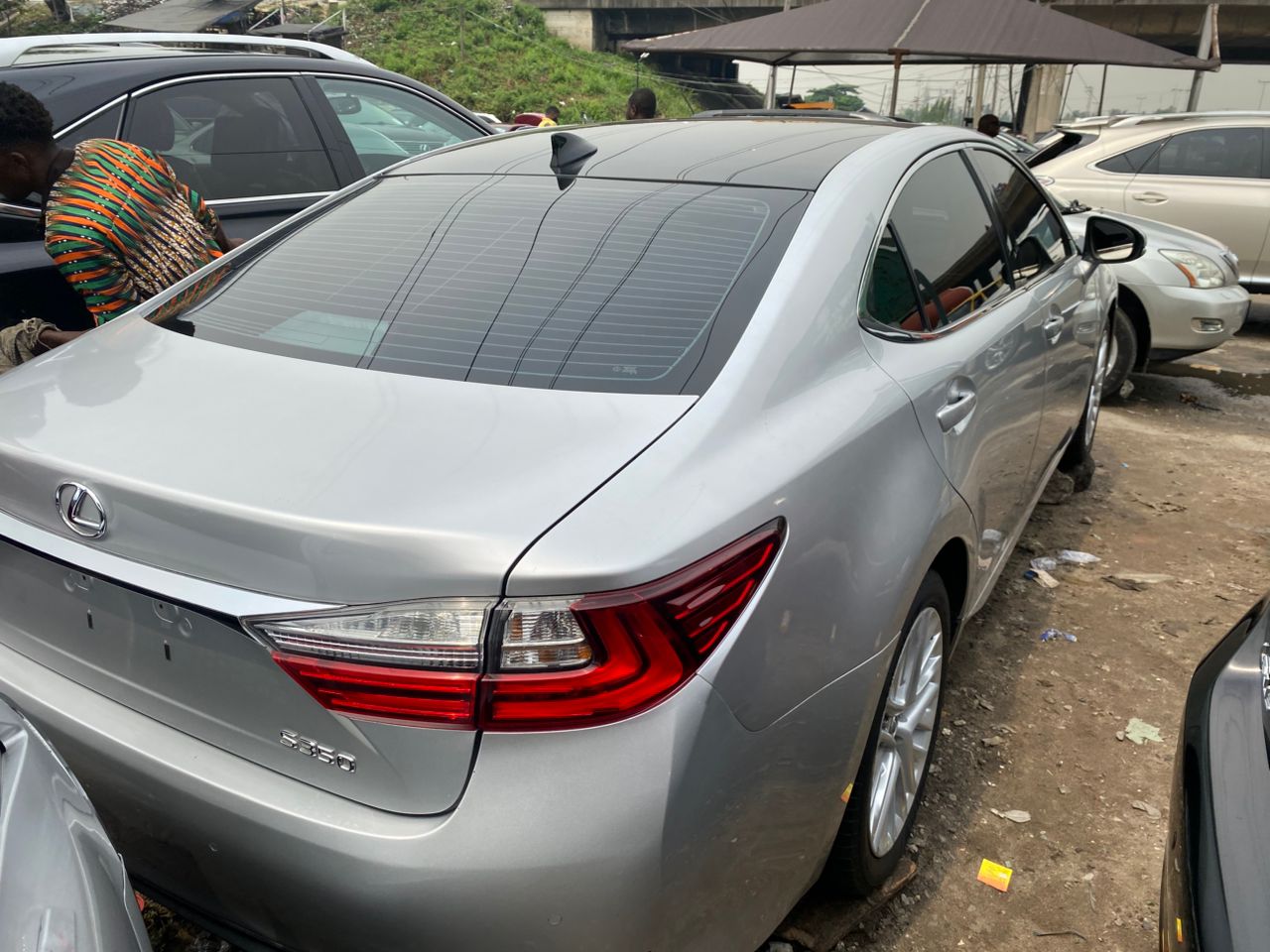 Lexus ES 350 Silver Sedan with Leather Interior