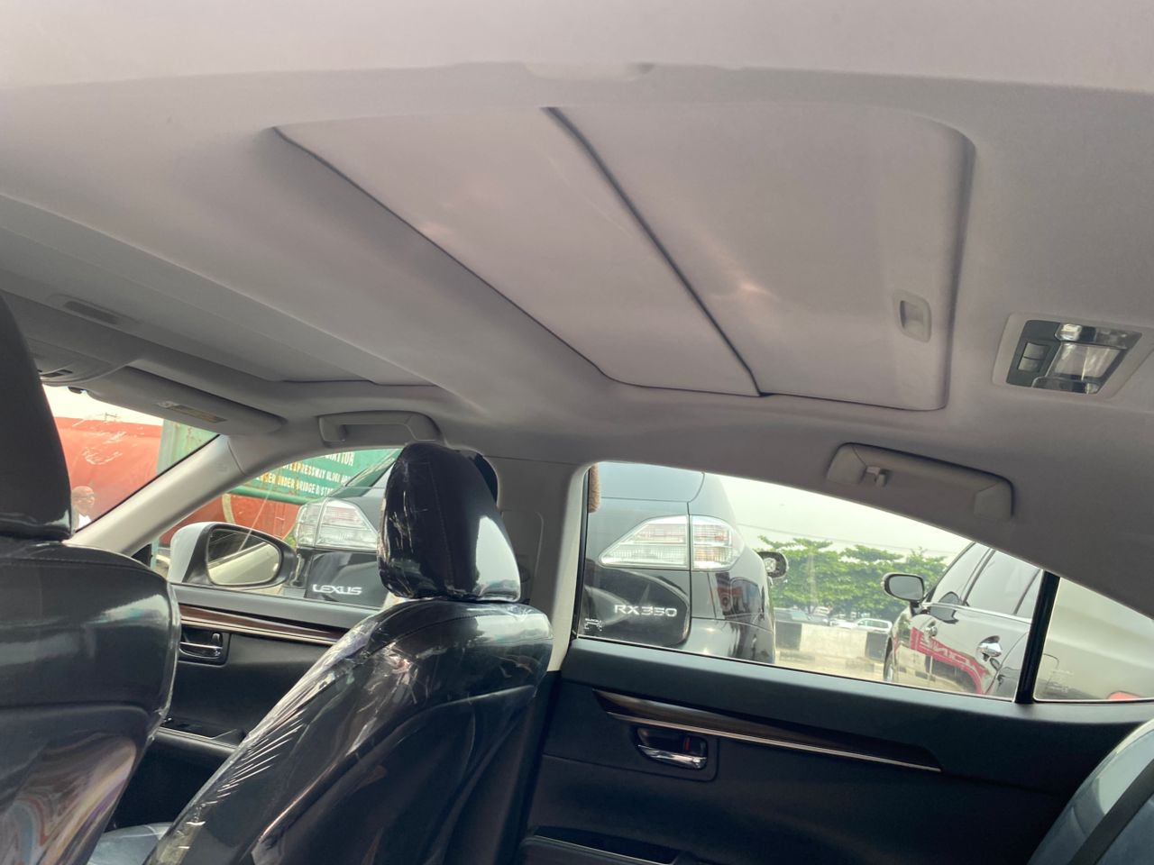 Lexus ES 350 Silver Sedan with Leather Interior