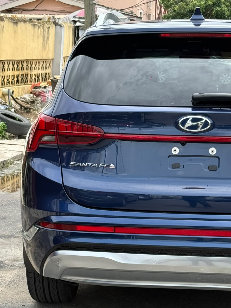 Hyundai Santa Fe 2.5T Hybrid SUV, Blue — photo 5