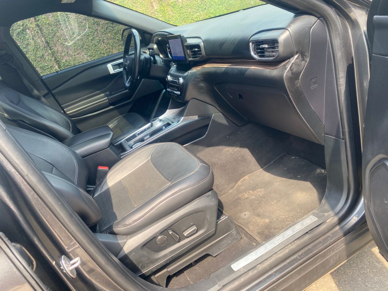 Ford Explorer Limited SUV, Dark Grey
