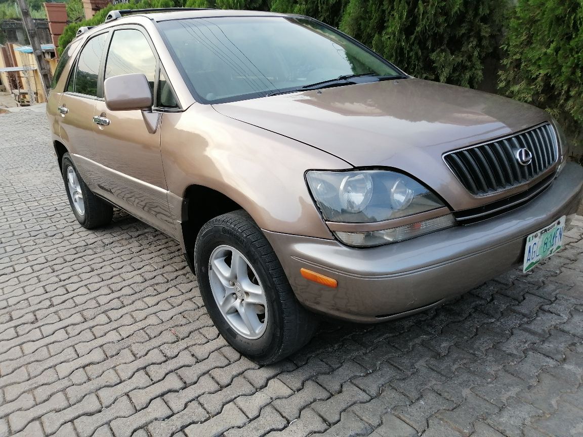 2003 Lexus RX 300 Gold SUV with Sunroof