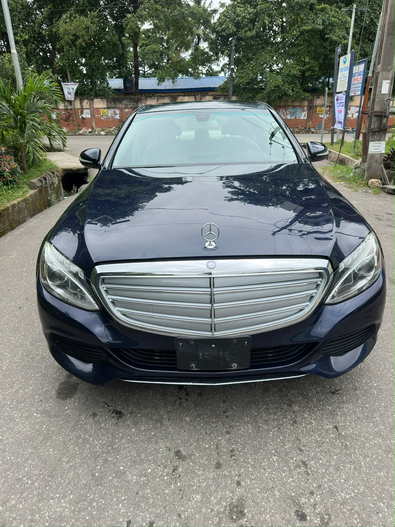 Mercedes-Benz C-Class Sedan, Dark Blue