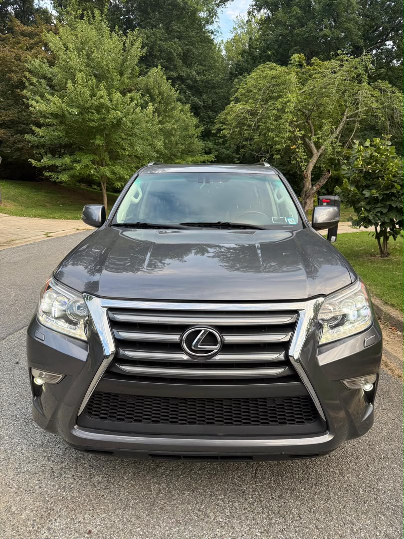 Lexus GX450 SUV, Dark Grey — photo 4