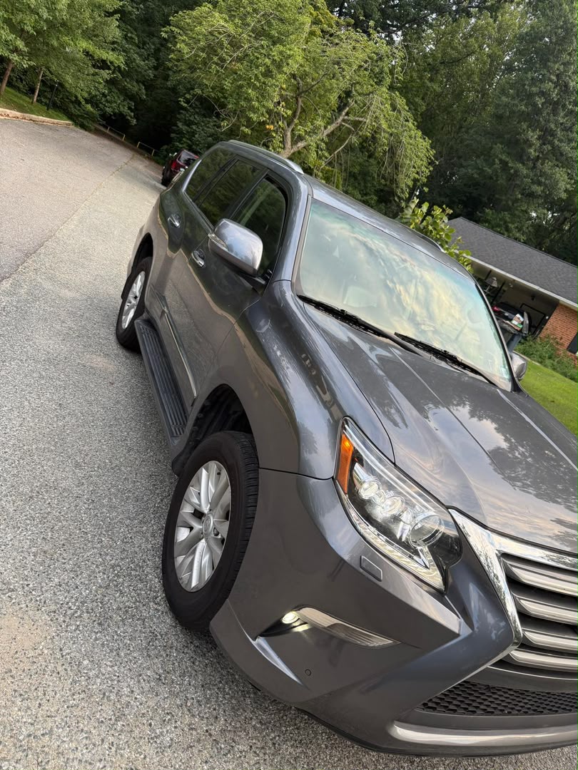 Lexus GX450 SUV, Dark Grey — photo 5