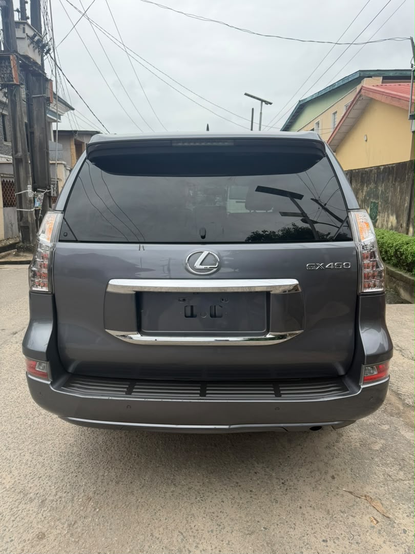 Lexus GX450 SUV, Dark Grey — photo 6