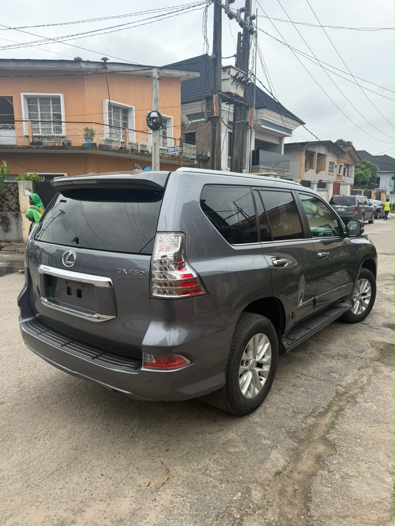 Lexus GX450 SUV, Dark Grey — photo 8