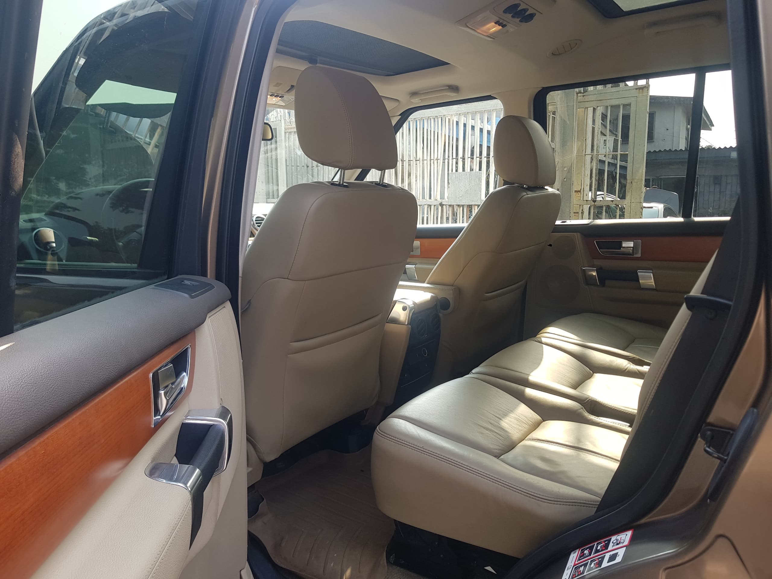 Land Rover LR4 HSE Brown SUV