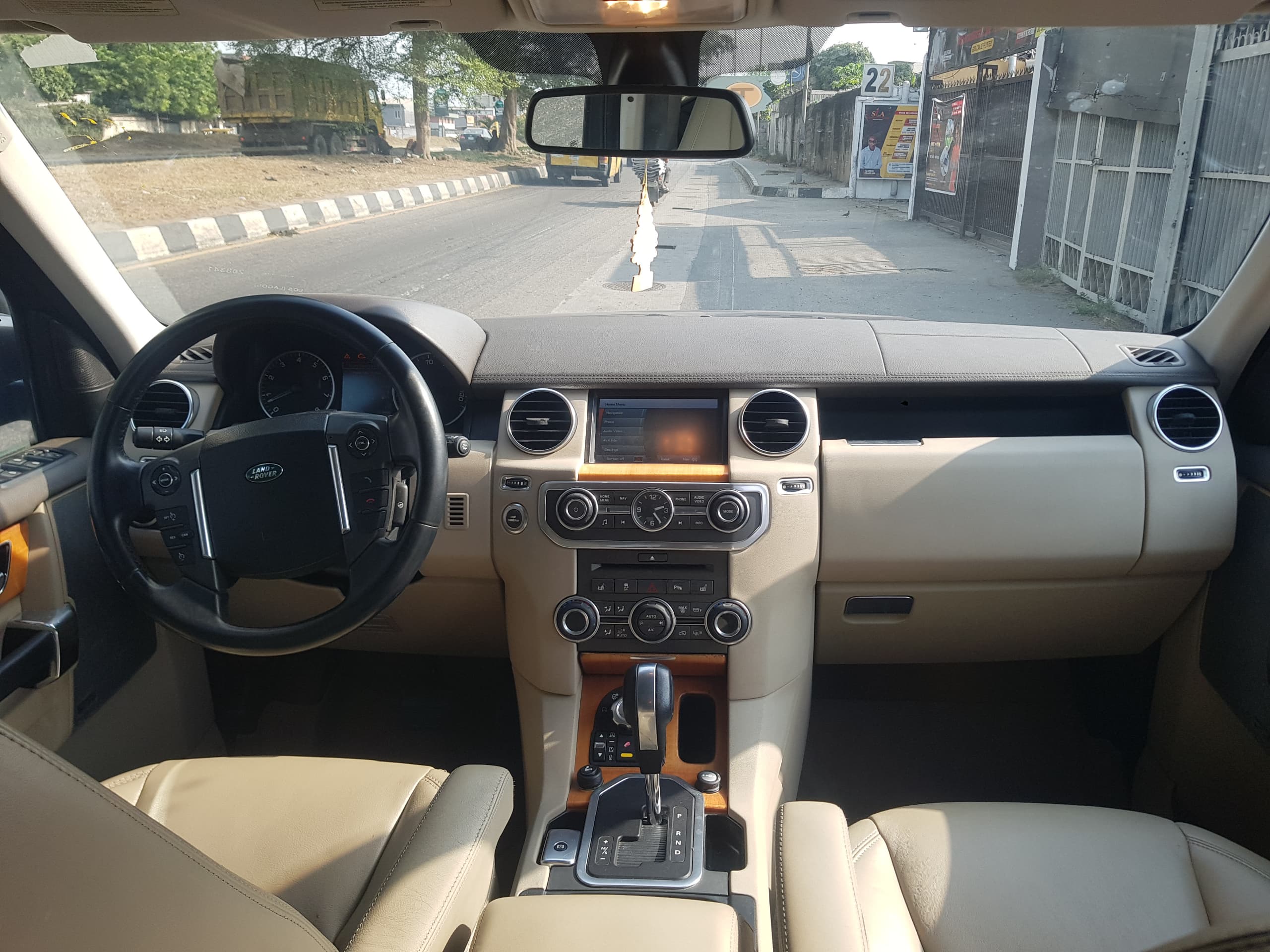 Land Rover LR4 HSE Brown SUV