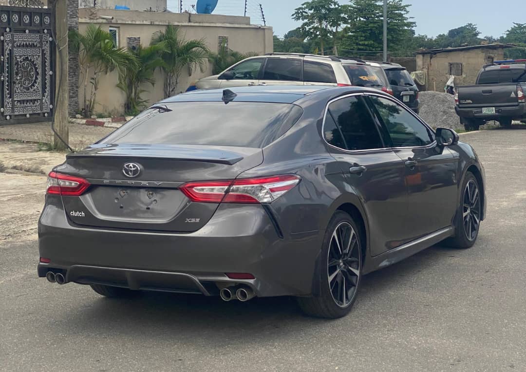 Toyota Camry XSE, Dark Grey Sedan