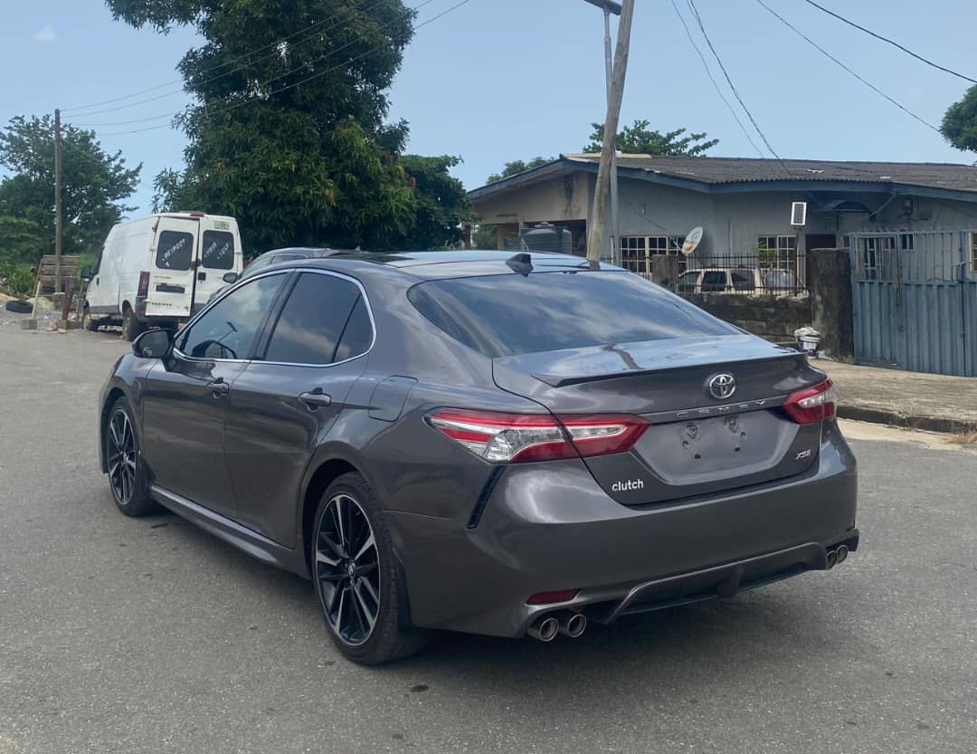 Toyota Camry XSE, Dark Grey Sedan