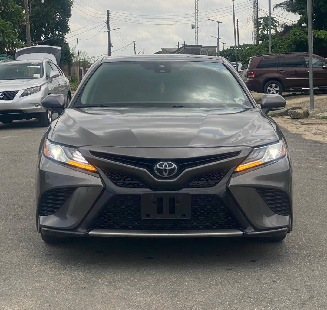 Toyota Camry XSE, Dark Grey Sedan