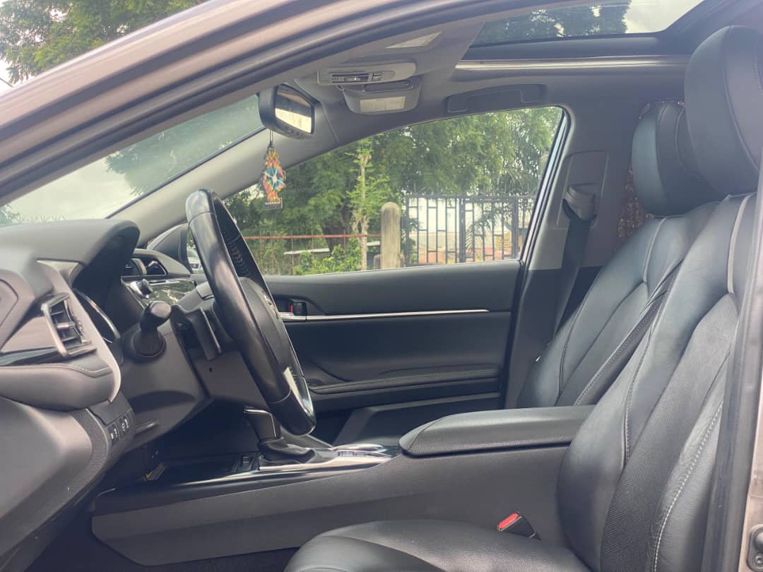 Toyota Camry XSE, Dark Grey Sedan