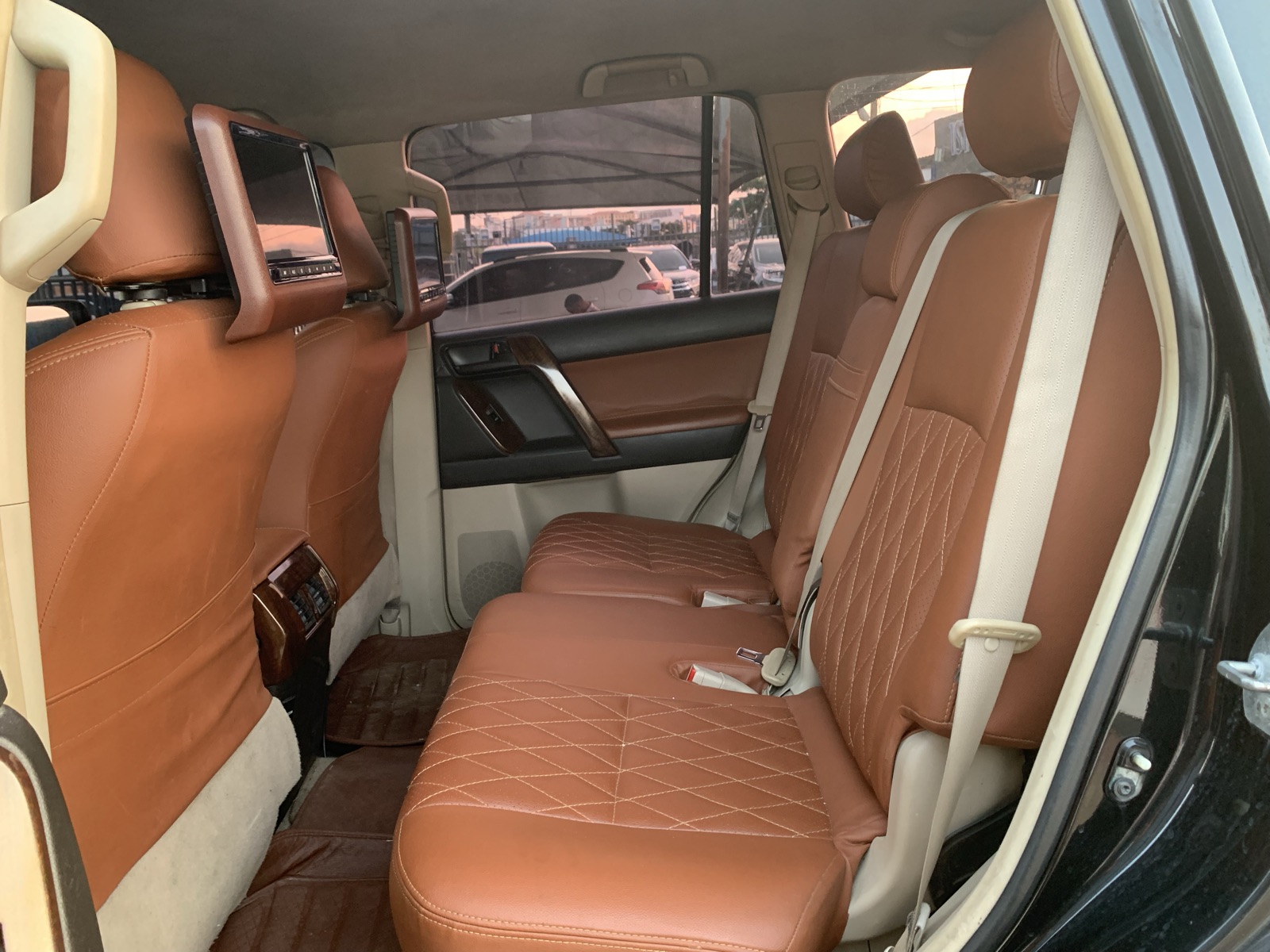 Honda Pilot SUV, Black Interior