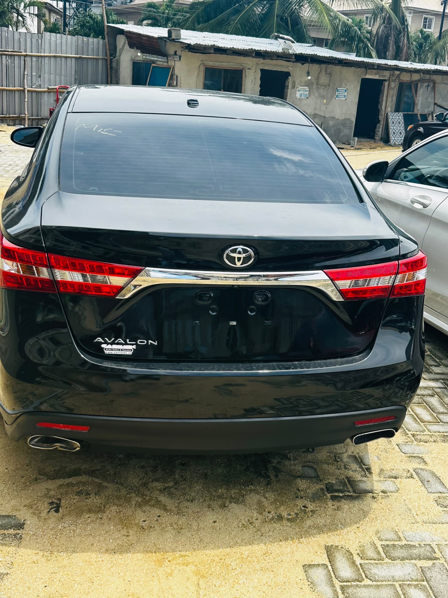2013 Toyota Avalon XLE Black Sedan