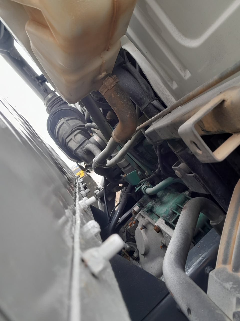 Volvo FL6 Intercooler Truck 2004